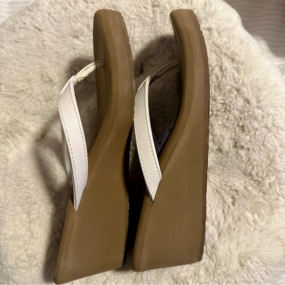 White Flojos Wedge Flip Flops - Picture 2 of 3